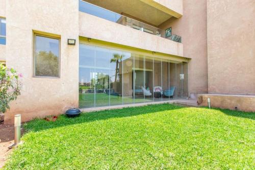 Front de piscine en rez de Jardin a Prestigia - image 13