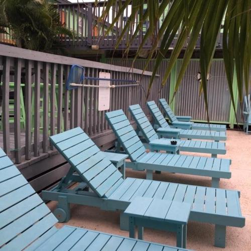 Upper Deck Hotel and Bar - Adults Only
