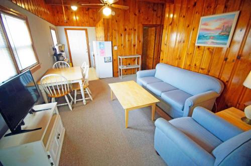 Three-Bedroom Apartment image 7