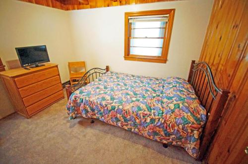 Three-Bedroom Apartment image 1