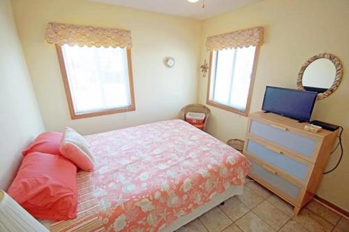 Five-Bedroom Apartment image 10