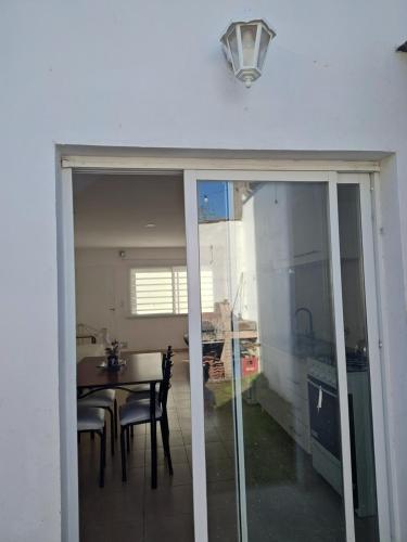 Instalações, Duplex al Norte in Barrio Zacagnini