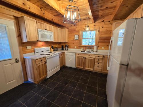 Biggs Bear Cabin in Swanton, USA