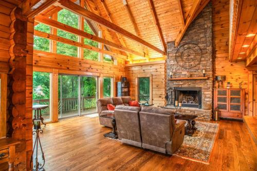 Private Mountaintop Cabin in Rosman, USA