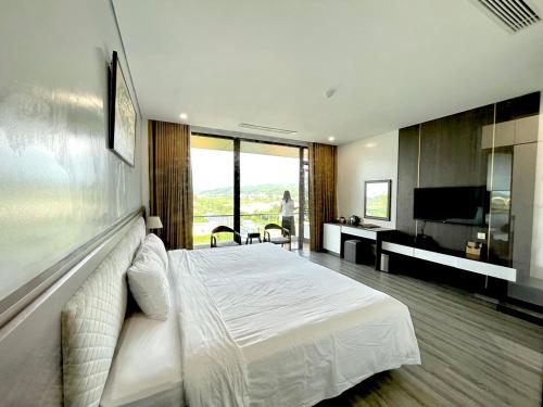 DIAMOND HOTEL VAN ĐON in Van Don