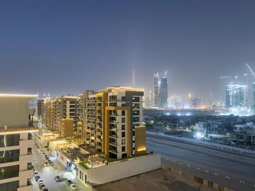 Luxury 3BR near to Downtown - Burj Khalifa & Pool Views - 10 min to Dubai Mall, Dubaj (zdjęcie 4)
