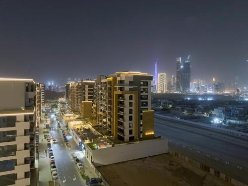 Luxury 3BR near to Downtown - Burj Khalifa & Pool Views - 10 min to Dubai Mall, Dubaj (zdjęcie 10)