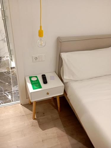 Budget Double Room image 10