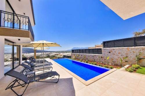 Three-Bedroom Villa image 8