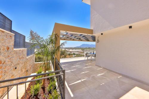 Three-Bedroom Villa image 5