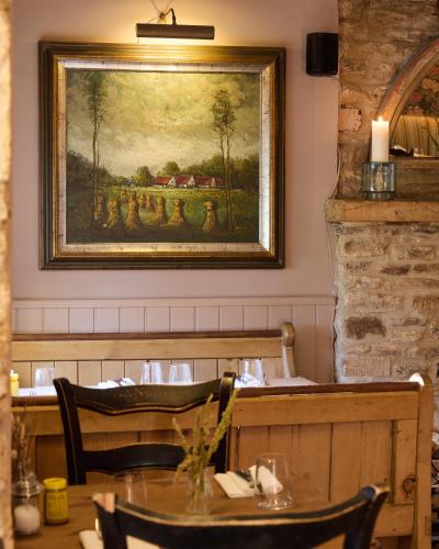 ทัศนียภาพภายนอกโรงแรม, The Plough Inn in บัสสิ้งสโตค