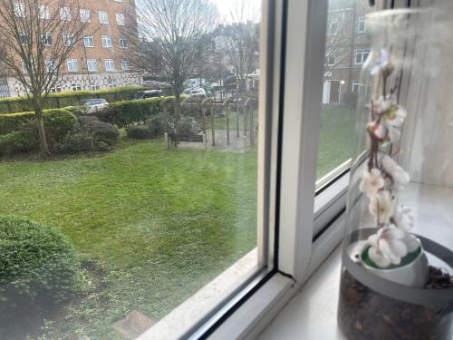 Room with Kitchen in Central London 2