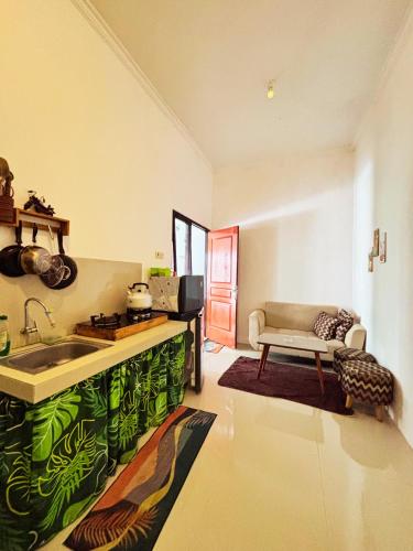 Villa Murah Malang - Tap to explore photos