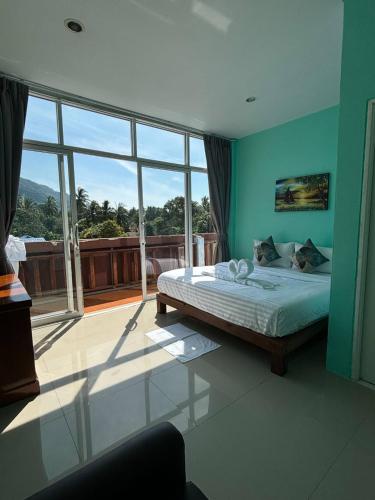 room detail thumbnail 2