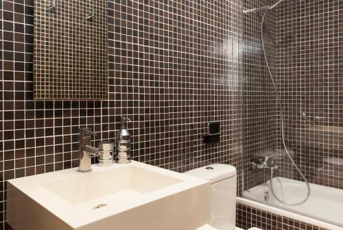 Superior Apartment image 3