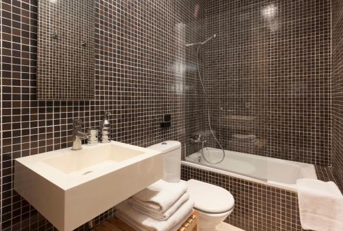 Superior Apartment image 1