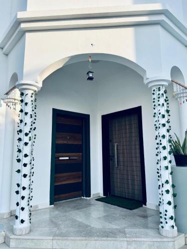 Entrance, Sukoon Hostel in Muscat
