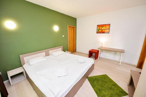 City Center Accommodation - image 5