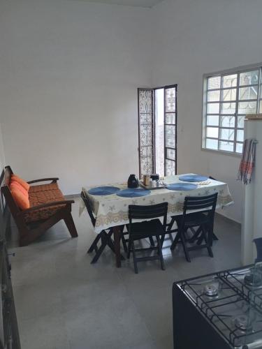 Casa 2 perto do Centro e UFLA in 多斯伊佩斯