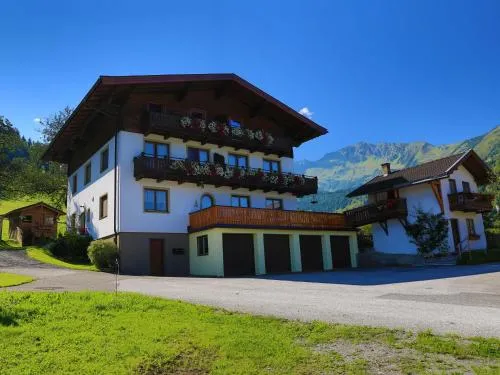 Apartment Ferwienwohnung Oberberghof by Interhome in Uttendorf, Österreich
