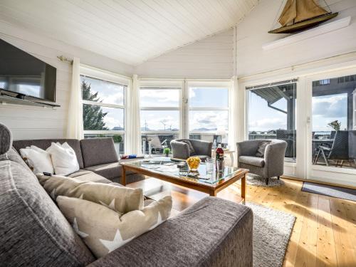 Holiday Home Sjøbuvågen by Interhome (Holiday Home Sjøbuvagen by Interhome) in Korssund