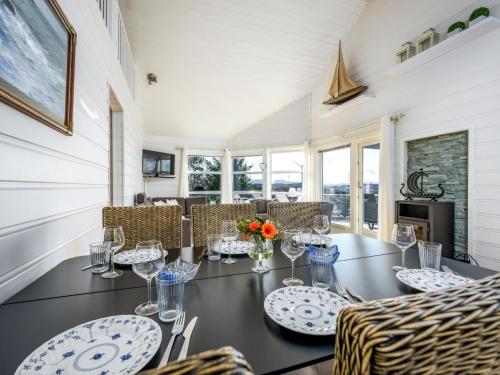 Holiday Home Sjøbuvågen by Interhome (Holiday Home Sjøbuvagen by Interhome) in Korssund