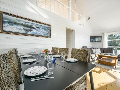 Holiday Home Sjøbuvågen by Interhome (Holiday Home Sjøbuvagen by Interhome) in Korssund