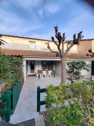villa les bastides de l olivier grau du roi gîte à louer Port Camargue