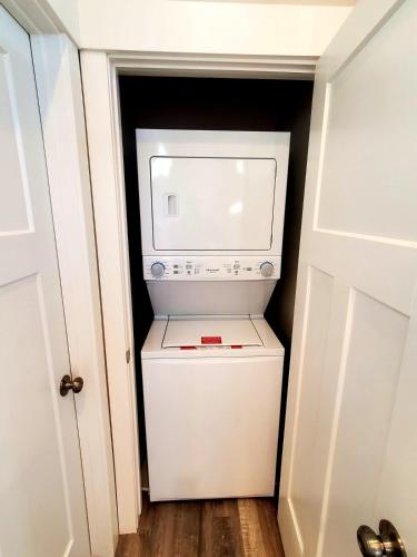 Hidden Gem! Private Guest Home Hidden Gem! Private Guest Home