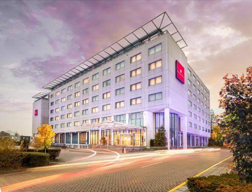 Ramada by Wyndham Amsterdam Airport Schiphol, Badhoevedorp
