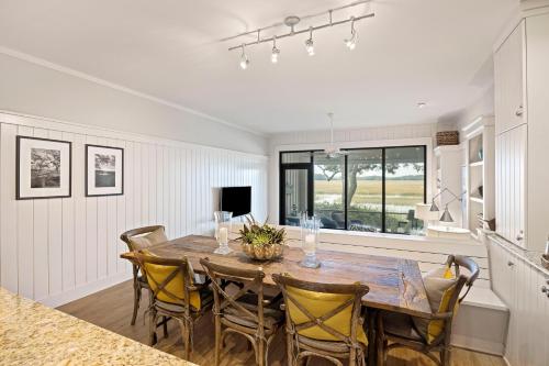 1728 Fiddlers Cove 1728 Fiddlers Cove