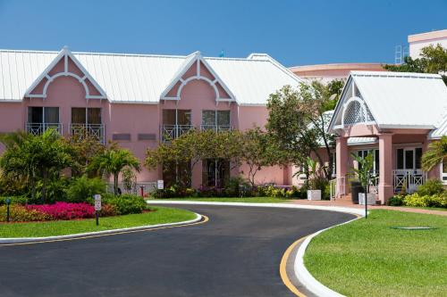 Comfort Suites Paradise Island