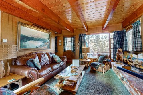 The Wilkie Cabin in Big Bear City, USA