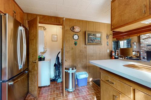 The Wilkie Cabin in Big Bear City, USA