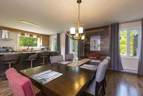 345 Les Immeubles Charlevoix 345 in Petite-Riviere-Saint-Francois (QC)