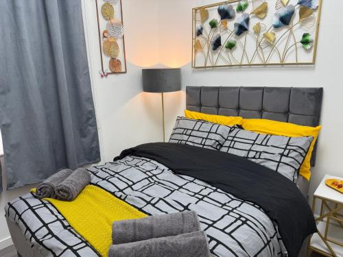 Luxury Studio in Victoria, 7 minutes walk to Victoria Station, Room 5, Londra
