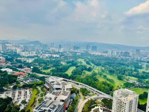 A G I-L-E Sky`View Suites KL - image 4