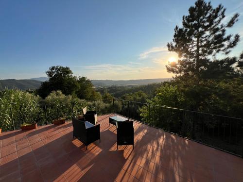 Casale Delle Querce farmhouse in Giove Umbria with pool in 焦維