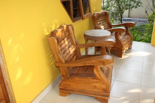 balkon/taras, ADA WAKTU Bed & Breakfast near Hutan Pinus Bukit Becici