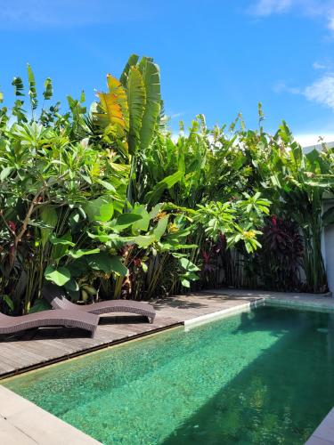 Tranquil 2BR Pool Villa - Fast WiFi - Work-Friendly - Near Echo Beach, Tumbak Bayuh (Foto 4)