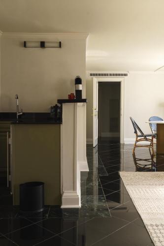 Presidential Suite image 4