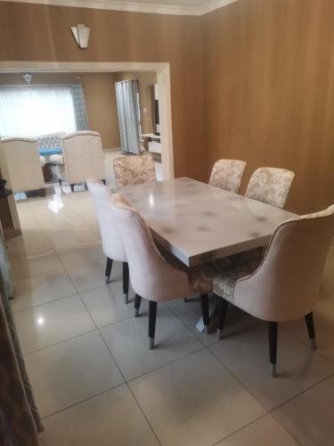 Four-Bedroom House image 7