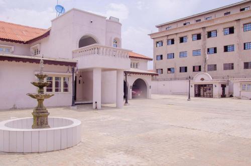 Зовнішній вигляд готелю, Soolar Apartment in Ikorodu in Ікоруду