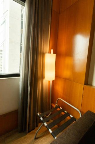 Standard Twin Room image 5