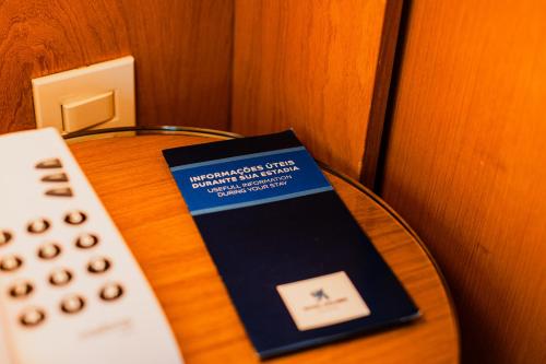 Standard Double Room image 9