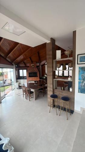 Casa Praia Brava Florianópolis. (Casa Praia Brava Florianopolis.) in Praia Brava