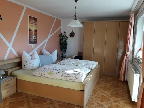 Gästehaus Reisacher - Ferienwohnung mit Frühstück (Gastehaus Reisacher - Ferienwohnung mit Fruhstuck) in Peiting