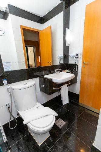 Standard Double Room image 2