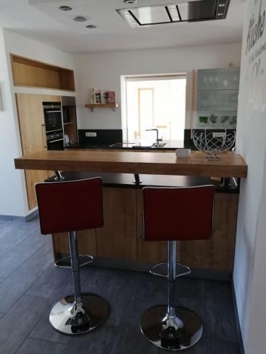 Konyha, Moderne und ruhige Ferienwohnung in Feuchtwangen