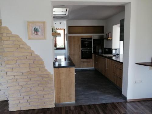 Konyha, Moderne und ruhige Ferienwohnung in Feuchtwangen